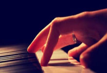 正赛阶段开战，欧预赛战况激烈